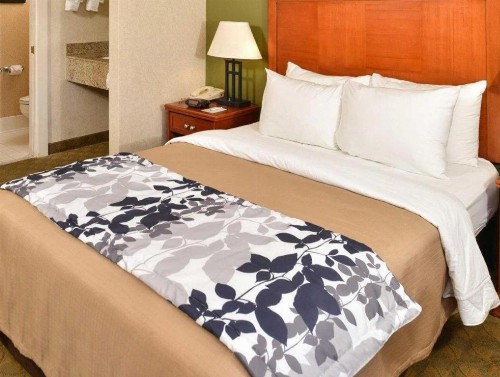 Sleep Inn Phoenix Sky Harbor Airport - image 24