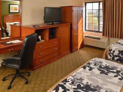 Sleep Inn Phoenix Sky Harbor Airport - image 31