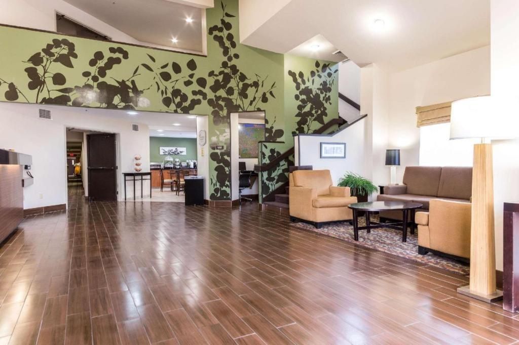 Sleep Inn Phoenix Sky Harbor Airport - image 3