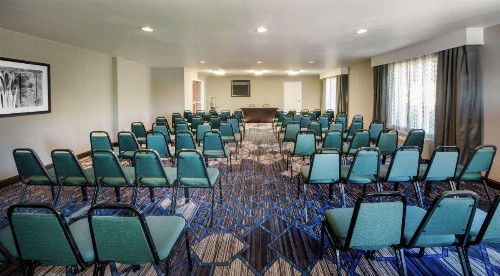 Hampton Inn Phoenix Airport North - image 14