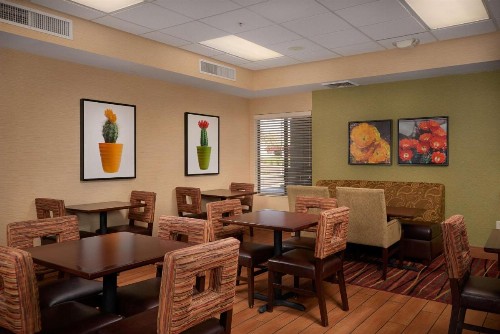 Hampton Inn Phoenix/Anthem - image 10