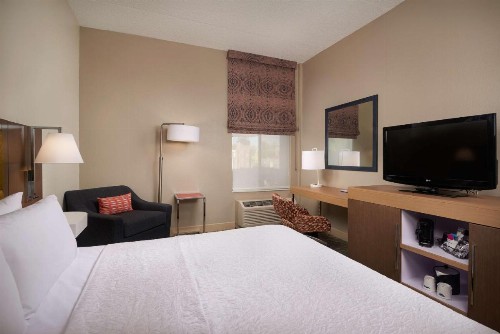 Hampton Inn Phoenix/Anthem - image 12