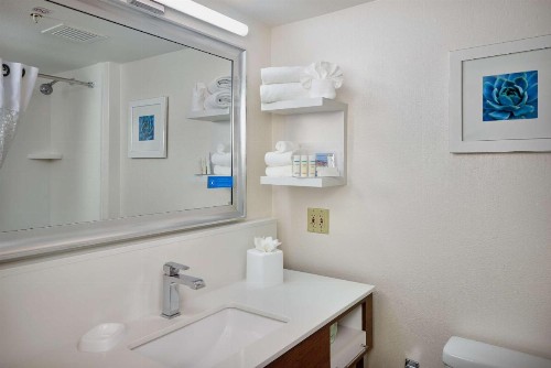 Hampton Inn Phoenix/Anthem - image 21