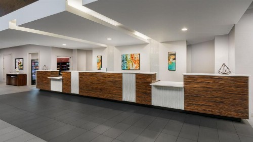 Crowne Plaza Phoenix Airport an IHG Hotel - image 10