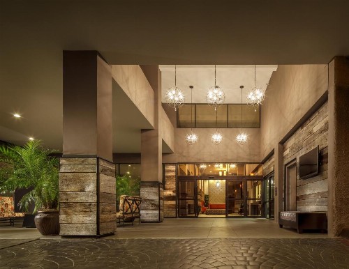 Crowne Plaza Phoenix Airport an IHG Hotel - image 12