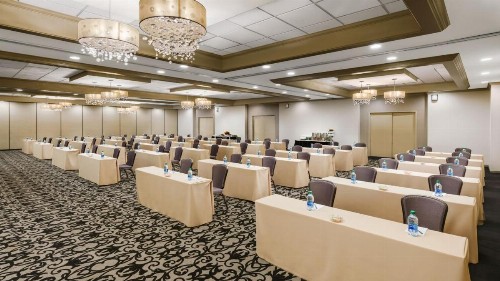 Crowne Plaza Phoenix Airport an IHG Hotel - image 15