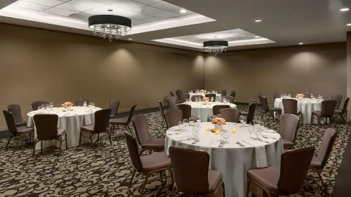 Crowne Plaza Phoenix Airport an IHG Hotel - image 19