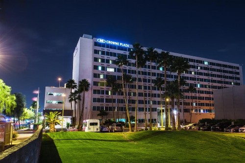 Crowne Plaza Phoenix Airport an IHG Hotel - image 34