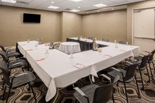 Crowne Plaza Phoenix Airport an IHG Hotel - image 41