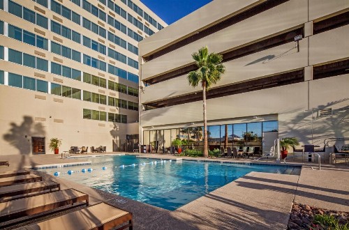 Crowne Plaza Phoenix Airport an IHG Hotel - image 7