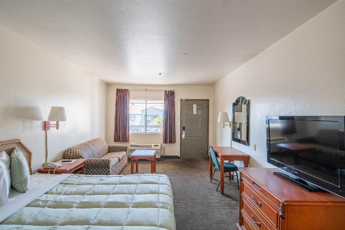 American Inn - image 12