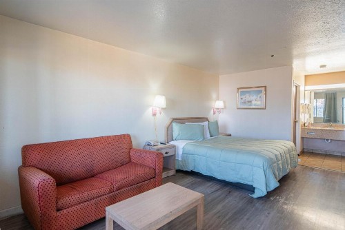 American Inn - image 13
