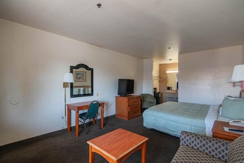 American Inn - image 16
