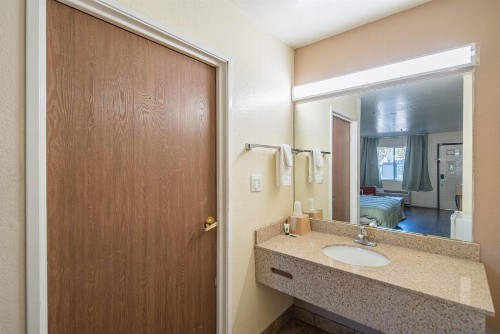 American Inn - image 19