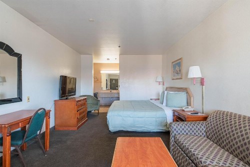American Inn - image 23