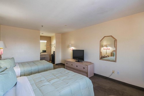 American Inn - image 28