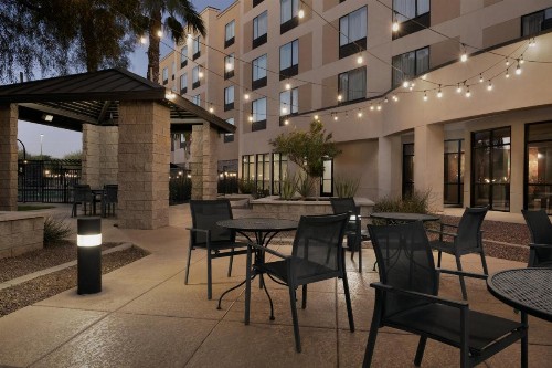 Courtyard Phoenix North / Happy Valley - image 30