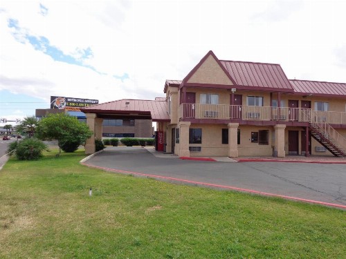 Knights Inn Fairground - image 27