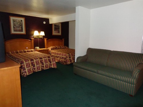 Knights Inn Fairground - image 4