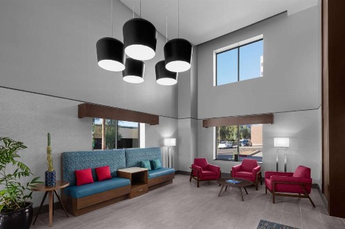 Hampton Inn Phoenix - Biltmore - image 12