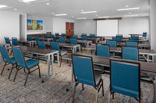 Hampton Inn Phoenix - Biltmore - image 14