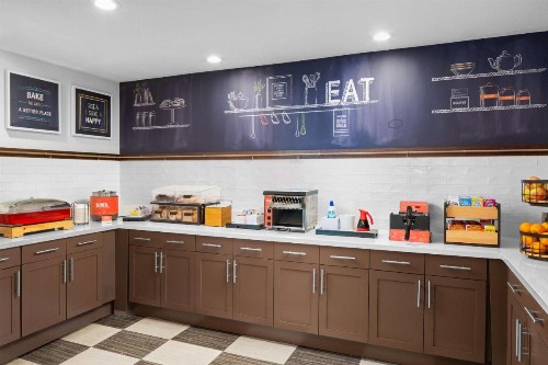 Hampton Inn Phoenix - Biltmore - image 25
