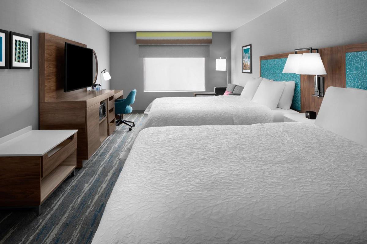 Hampton Inn Phoenix - Biltmore - image 3