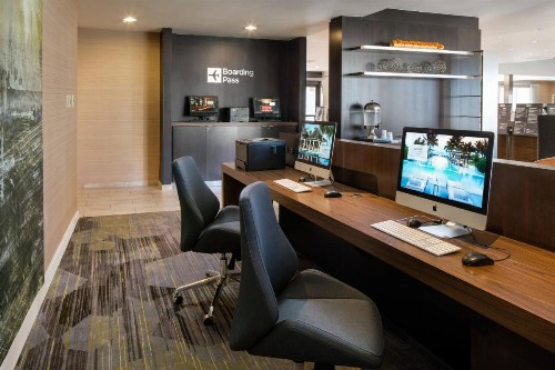 Courtyard by Marriott Phoenix Airport - image 20