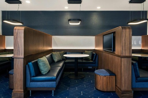 Courtyard by Marriott Phoenix Airport - image 21