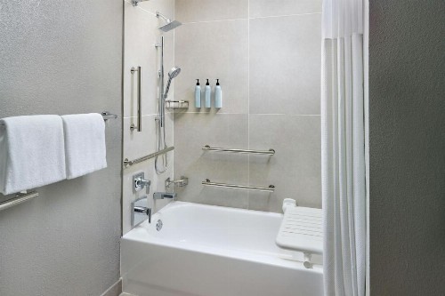 Courtyard by Marriott Phoenix Airport - image 24