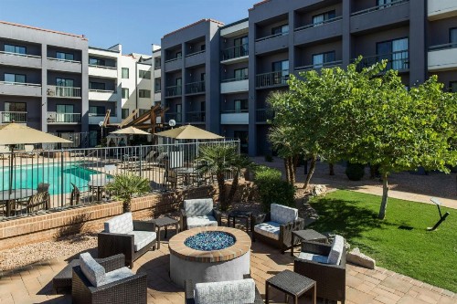 Courtyard by Marriott Phoenix Airport - image 25