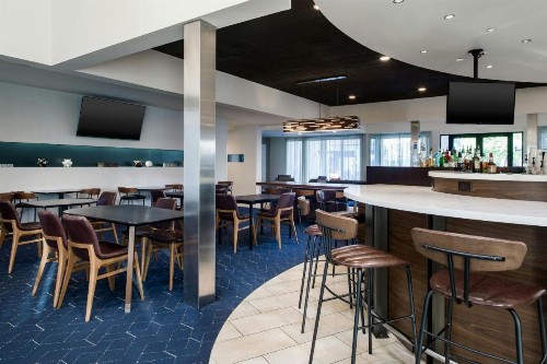 Courtyard by Marriott Phoenix Airport - image 27