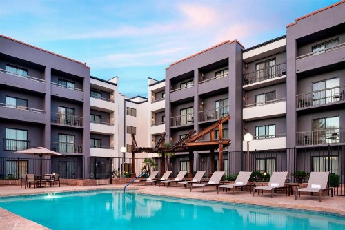 Courtyard by Marriott Phoenix Airport - image 32