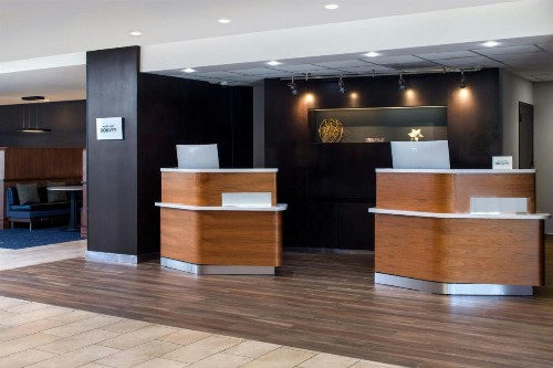 Courtyard by Marriott Phoenix Airport - image 38