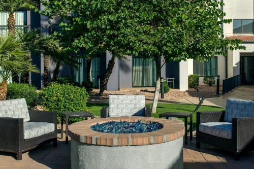 Courtyard by Marriott Phoenix Airport - image 39