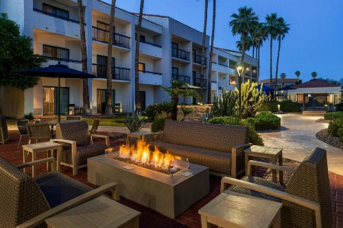 Courtyard by Marriott Phoenix North - image 22