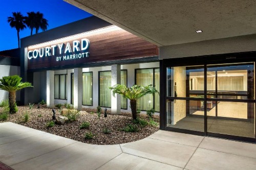 Courtyard by Marriott Phoenix North - image 4