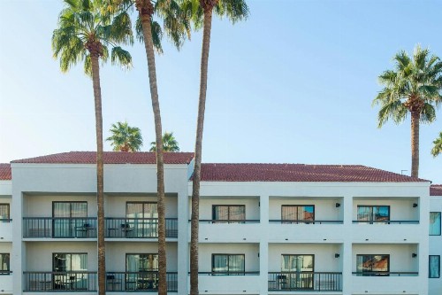 Courtyard by Marriott Phoenix North - image 5