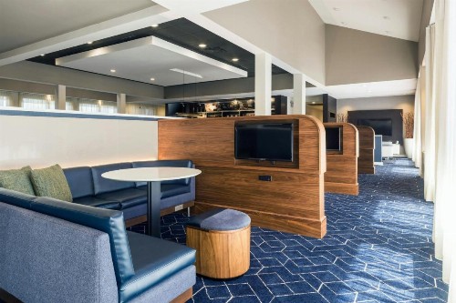 Courtyard by Marriott Phoenix North - image 7