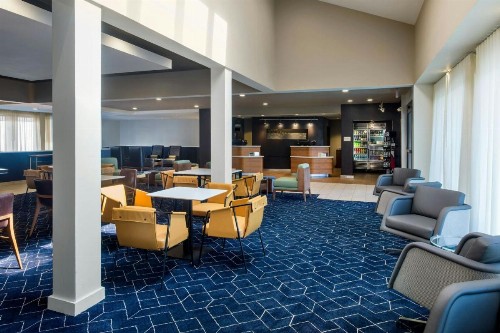 Courtyard by Marriott Phoenix North - image 9