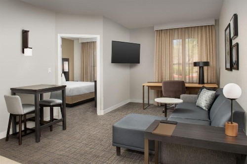 Residence Inn by Marriott Phoenix Airport - image 13