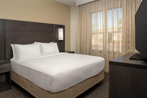 Residence Inn by Marriott Phoenix Airport - image 16