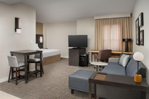 Residence Inn by Marriott Phoenix Airport - image 17