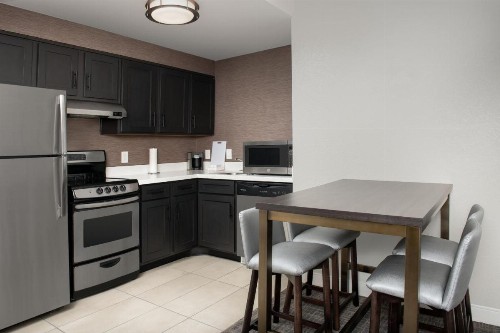 Residence Inn by Marriott Phoenix Airport - image 22