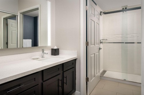 Residence Inn by Marriott Phoenix Airport - image 25