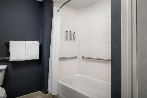 Residence Inn by Marriott Phoenix Airport - image 26