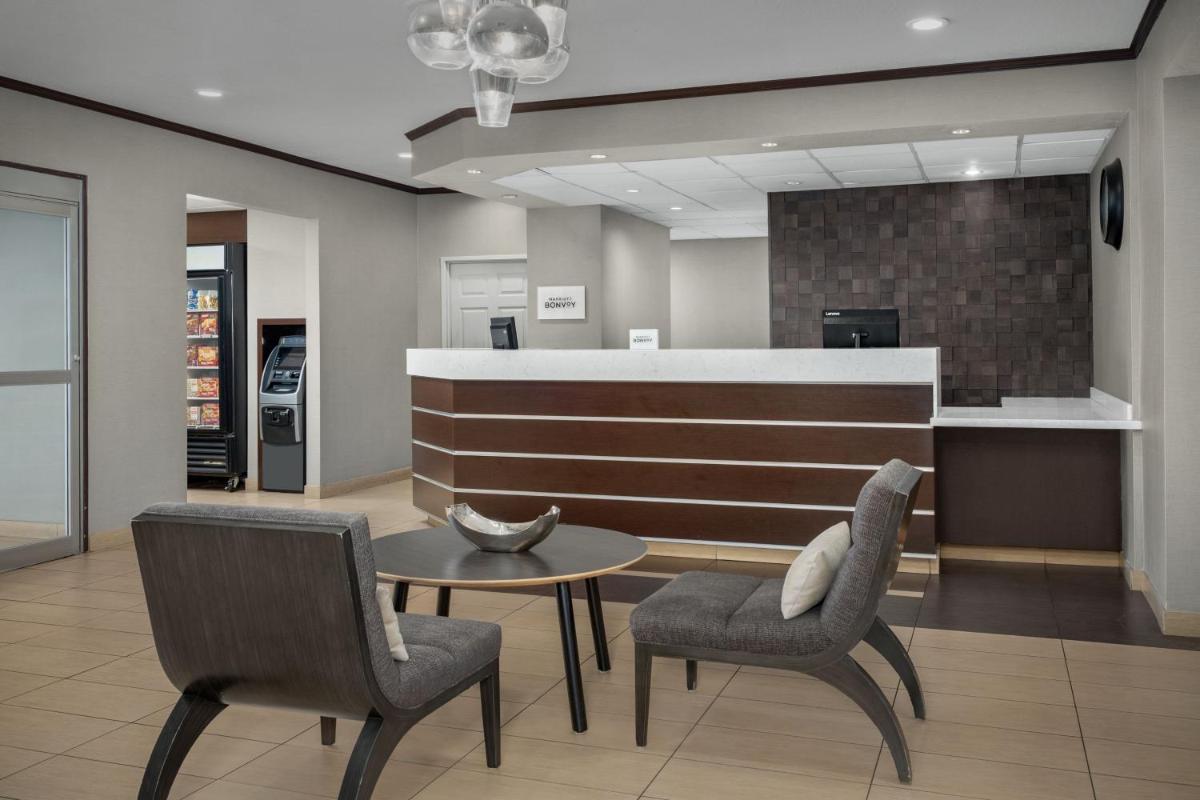 Residence Inn by Marriott Phoenix Airport - image 4