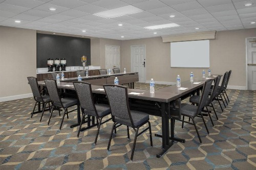 Residence Inn by Marriott Phoenix Airport - image 40