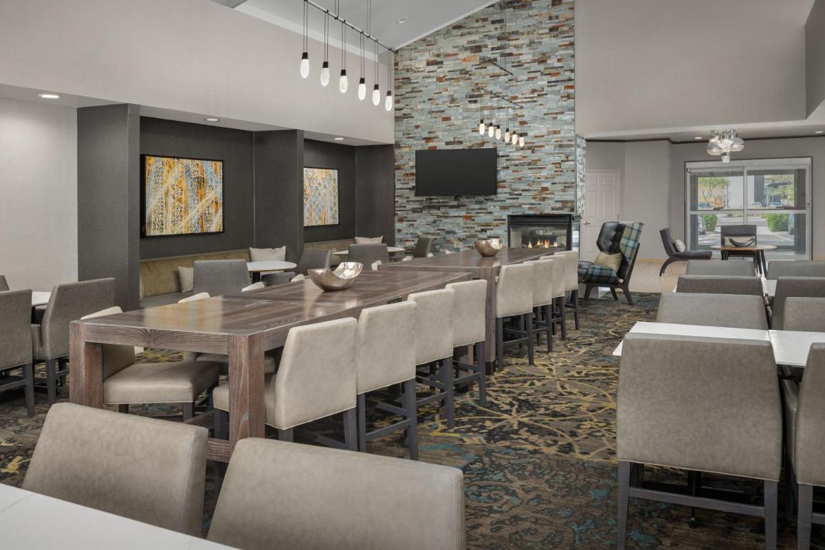 Residence Inn by Marriott Phoenix Airport - image 6