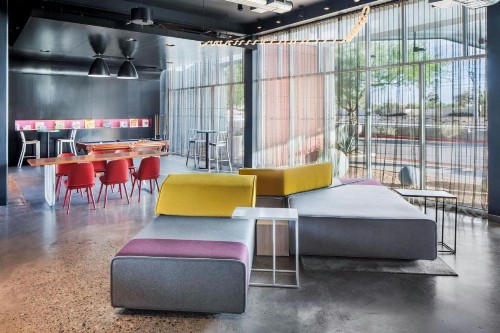 Aloft Phoenix Airport - image 15